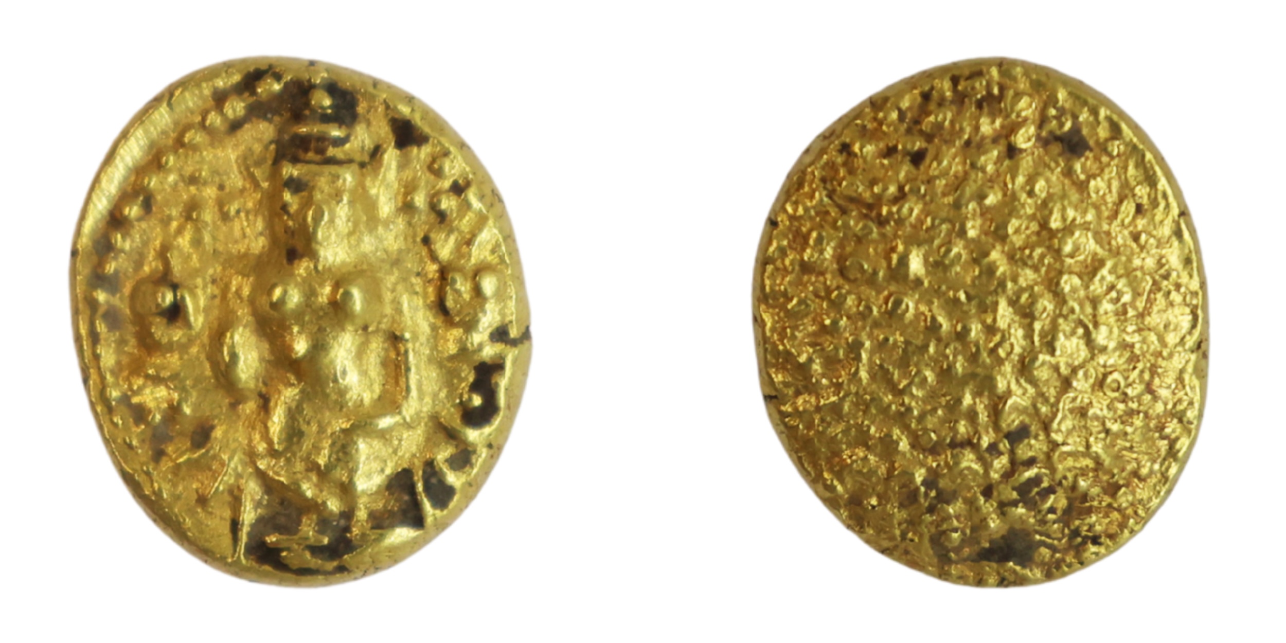 Negapatnam, Gold Pagoda , 3.38g, 12.10mm, Obv: Lazy J with Lord Vishnu standing, facing fr