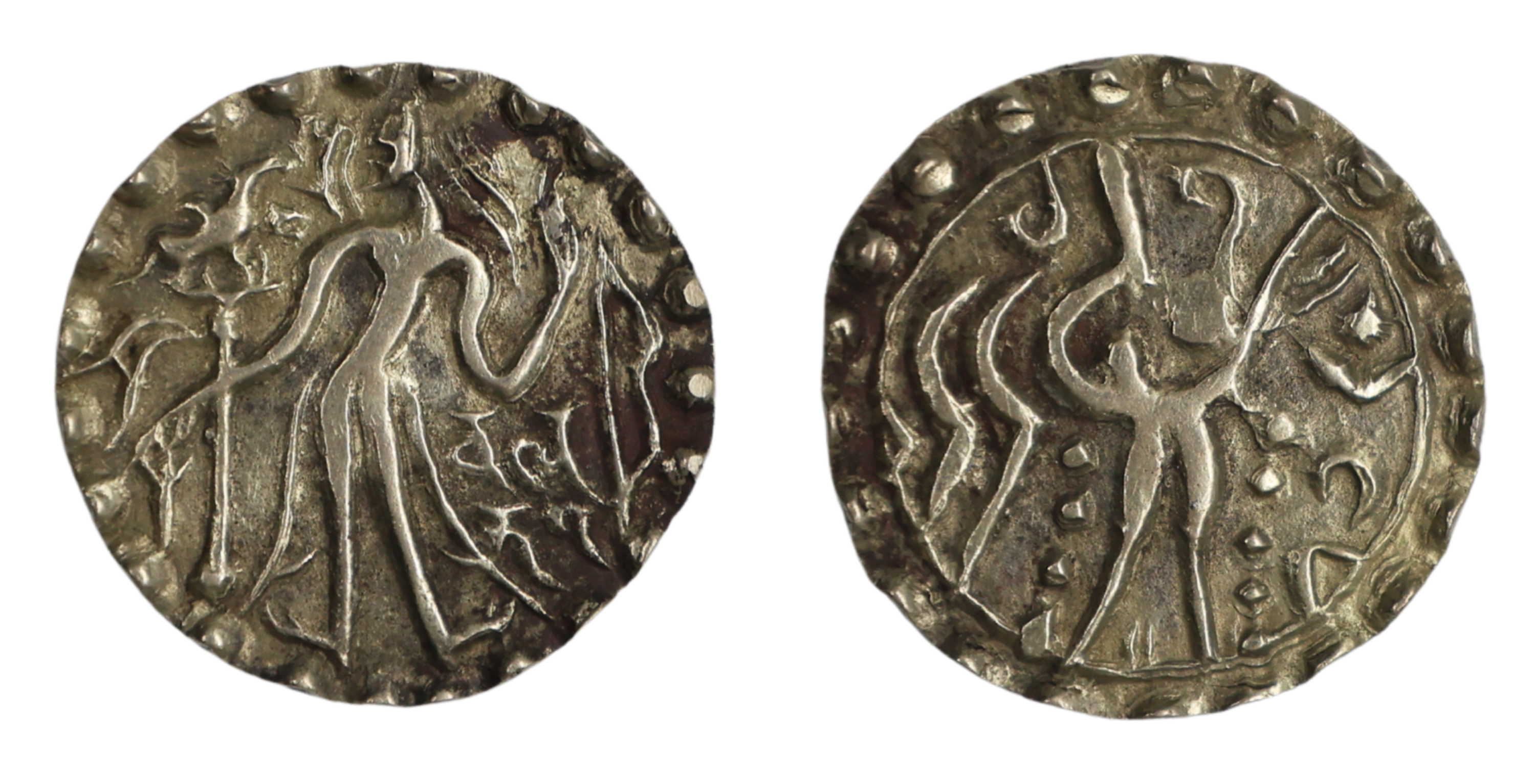 Post Gupta, Eastern Bengal Samatata Region, Debase Gold Dinar, 5.67g, 22.6mm, Obv: King st